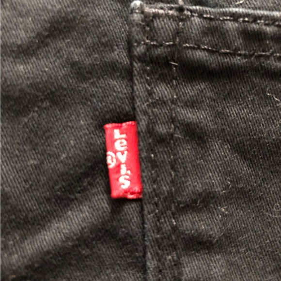 Levi’s Black High Rise Shorts - Picture 4 of 11